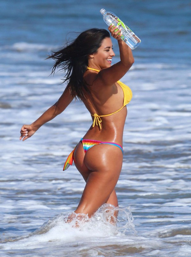 bruna-tuna--bikini-bikinihoot-for-138-water-in-malibu-08-620x832