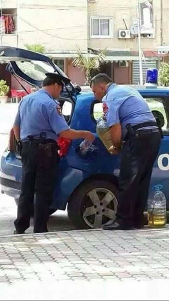 policia mbush makinen me benzine