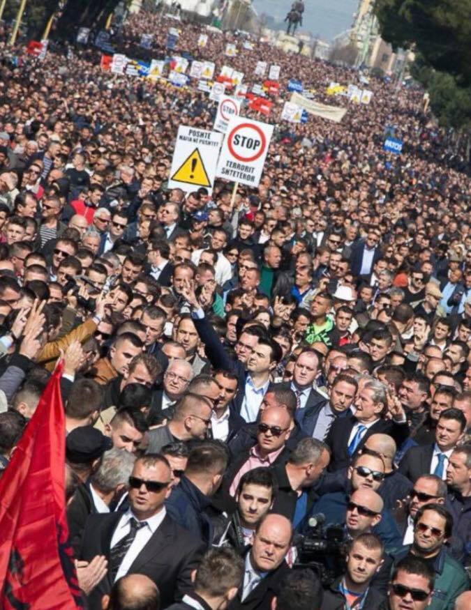 sali berisha - lulzim basha proteste