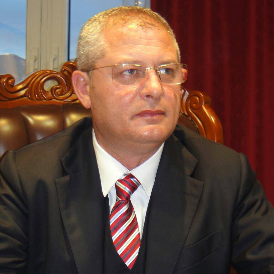 Shpërthen deputeti i PS, sulmon indirekt LSI: Vërini drunë “aligatorëve” të pangrënë