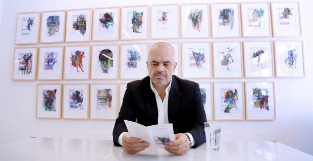 Piktori Edi Rama i bën apel Gjykatës Kushtetuese nga ekspozita e tij në New York