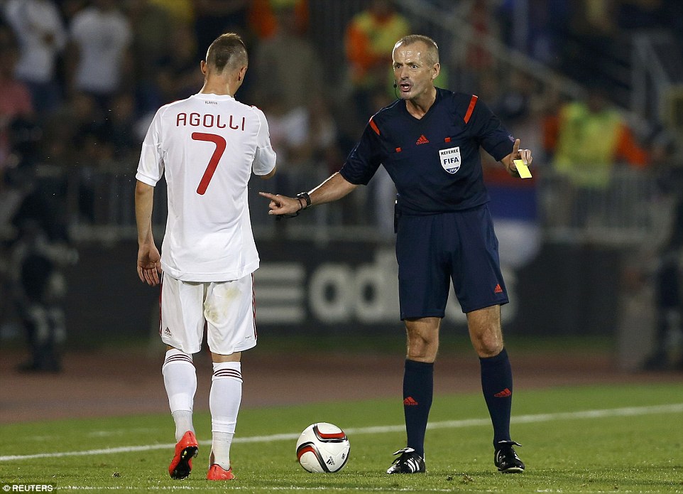 Gjyqtari Martin Atkisonin, “i dhuroi” tre pikëshin Shqipërisë