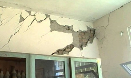 Fushë Bulqizë, 40 nxënës pa mësim ju shembet shkolla