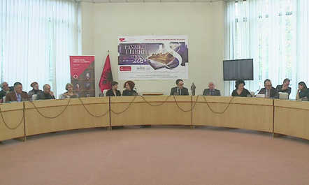 Ndahen çmimet edhe për këtë vit në Panairin e Librit