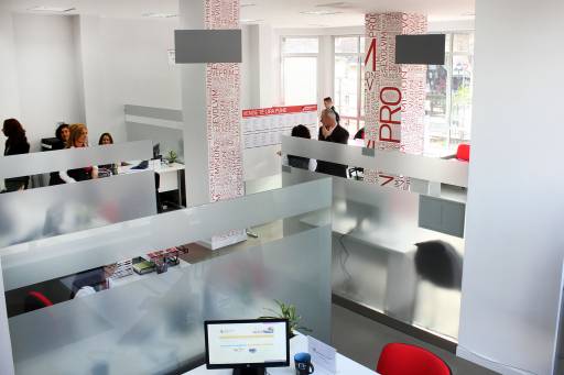 KUSHTET E PËRFITIMIT/ Projekti i financimit, ndihmë për të rinjtë e papunë