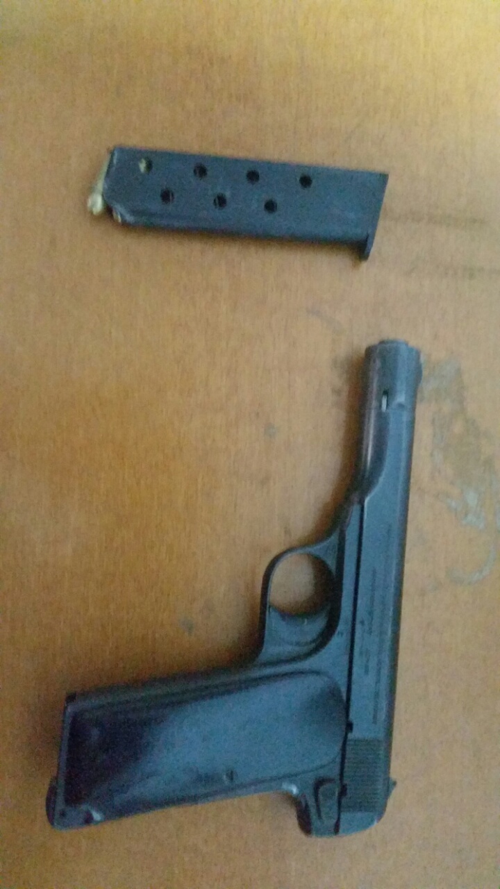 Lëvizte me pistoletë natën nëpër Tiranë, arrestohet