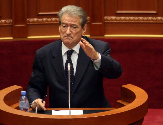 Berisha: Dora e zezë e ISIS do financohet nga kanabisi shqiptare