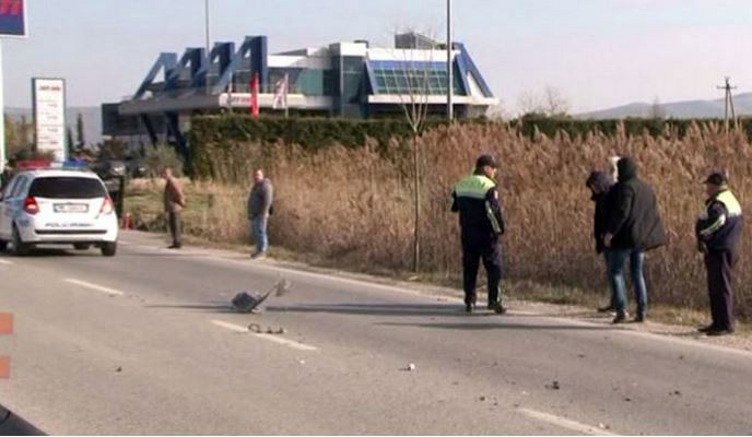 Aksidentet, në Lezhë makina përplas njërin në rrugë dhe ikën, në Lushnjë bashkëshortët përfundojnë në spital