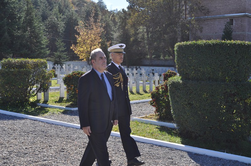 Ambasadori francez në Tiranë: Franca është në luftë