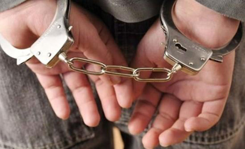 Skema e vjedhjes së 11 furgonëve në kryeqytet, një në pranga, një në kërkim