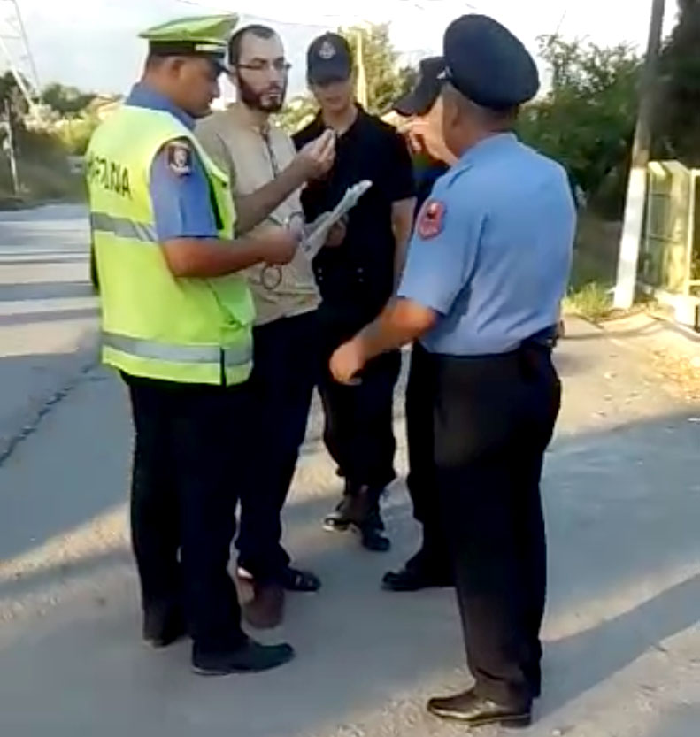 VIDEO/ Momenti i arrestimit – tentoi korruptimin e policit me 30 mijë lekë