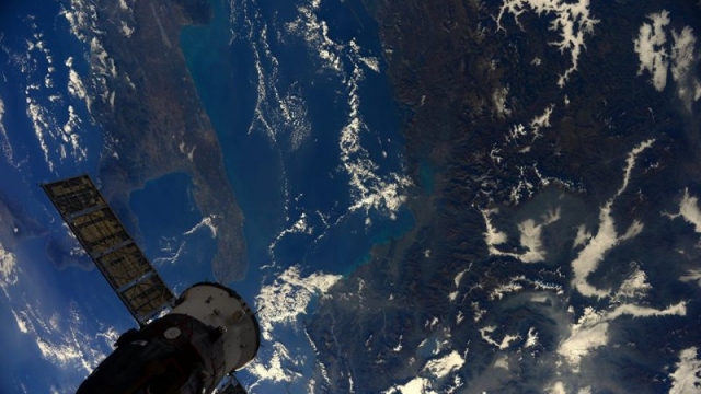 SOT/Foto mahnitëse e Shqipërisë nga stacioni MIR