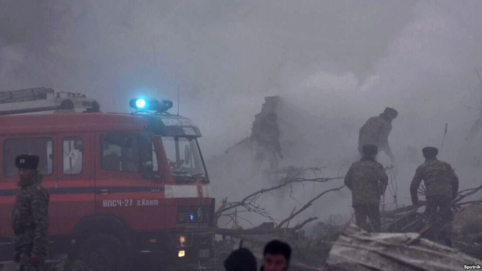 Rrëzohet avioni turk i mallrave në një zonë të populluar, deri tani 32 viktima