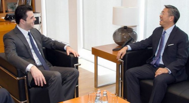 Ambasadorët vihen në lëvizje, Lu takon Bashën para takimit me Ramën