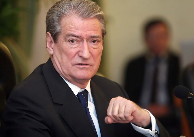 Berisha denoncon një aferë korruptive: KESh kontratë sekrete, EFT merr kaskadën e Drinit