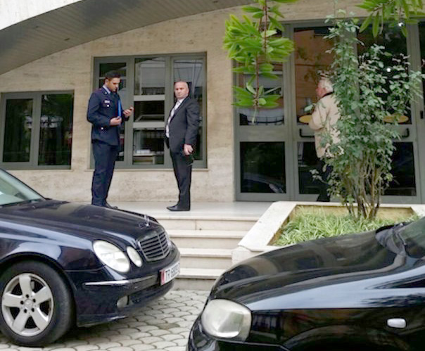 FOTO/ Besmir Karaj depoziton kallëzim penal për falsifikimin e firmës në gjobën ndaj PD