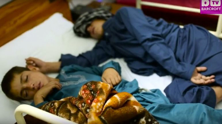 VIDEO/ Misteri i vëllezërve që paralizohen kur perëndon dielli…!