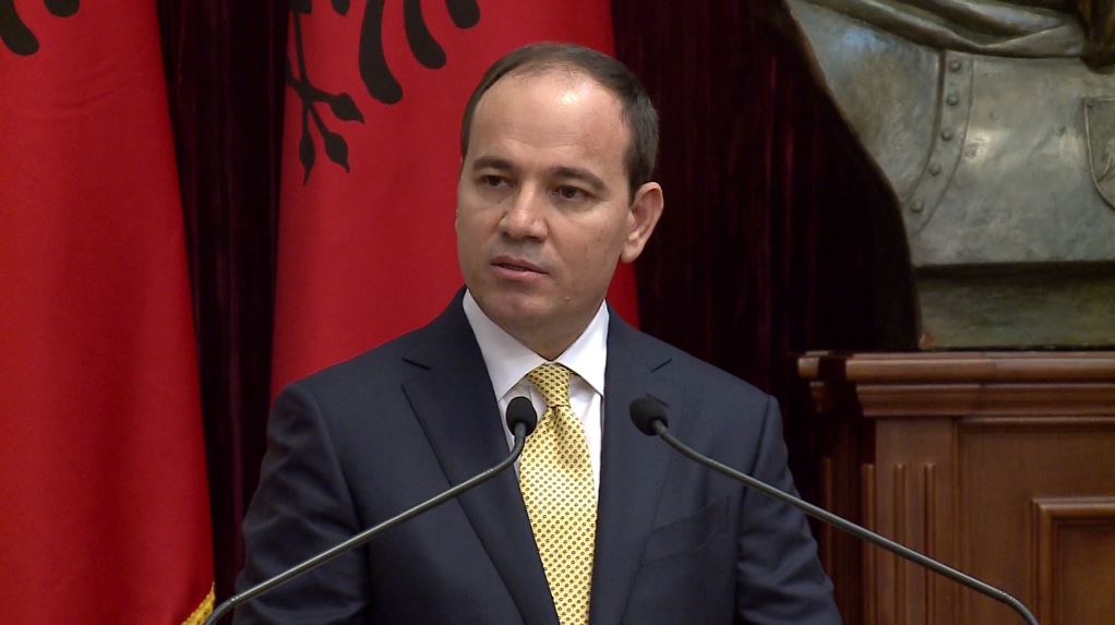 Nishani kthen ligjin e Pronave, dy arsyet e refuzimit