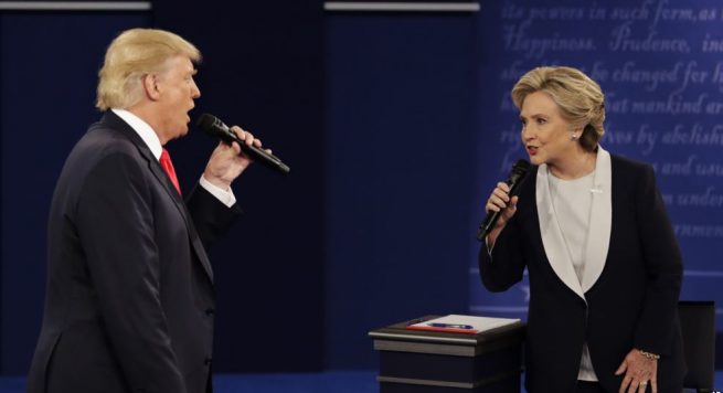 Debati i plotë, përplasje të forta mes Trump e Clinton