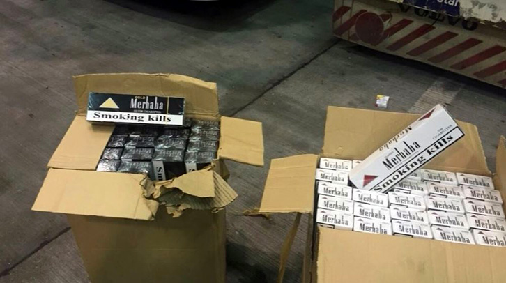 Kontrabanda me cigaret “Merhaba”, dekonspirohet aksioni që do të “peshkonte” doganierë