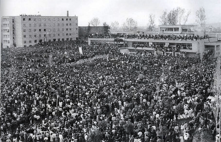 FOTO GALERI/ Album, 4 ditët e dhjetorit 1990 që ndanë historinë…