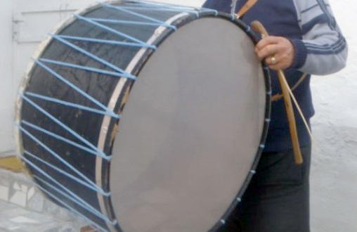 Plagoset me thikë daullexhiu i Ramazanit