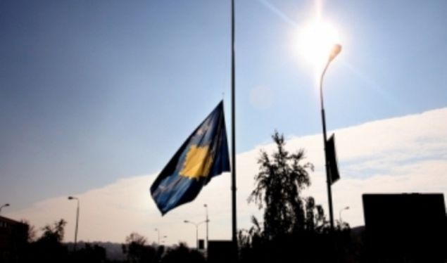 Kosova në ditë zie për viktimat e sulmit në Parisë