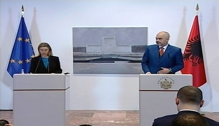 Rama lojë fjalësh me “E” dhe “B”, Mogherini racionale: Kur ta meritoni do të jeni në BE