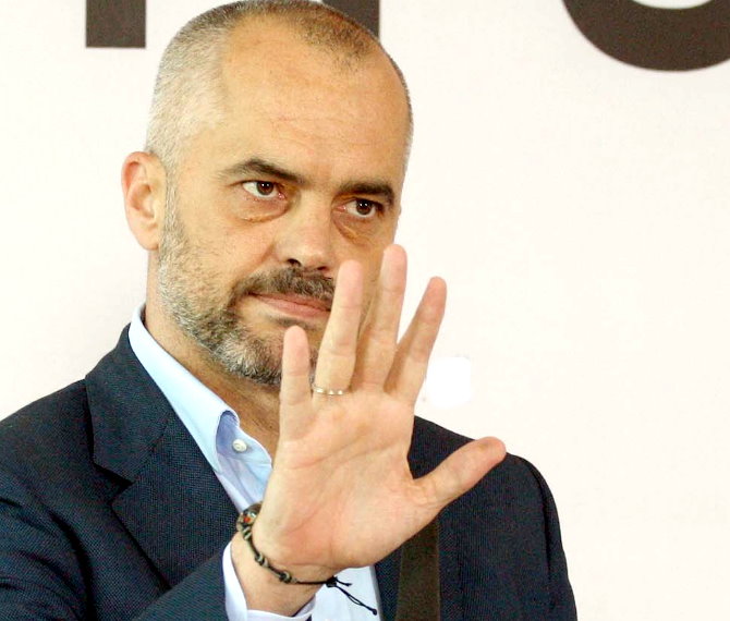 Rama, urgjent heqja e imunitetit, ndjekësit e pyesin: Kur do ja heqësh Metës dhe Tahirit