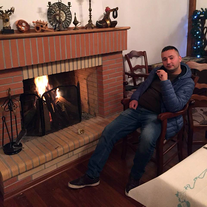 FOTO/ Përmet, “Opel”-i del nga rruga, humb jetën 25-vjeçari