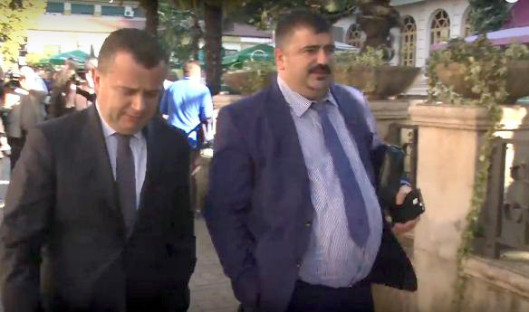 Eduard Nocaj të enjten deputet i PDK, ndërron mendje dhe sot deputet i PS-së