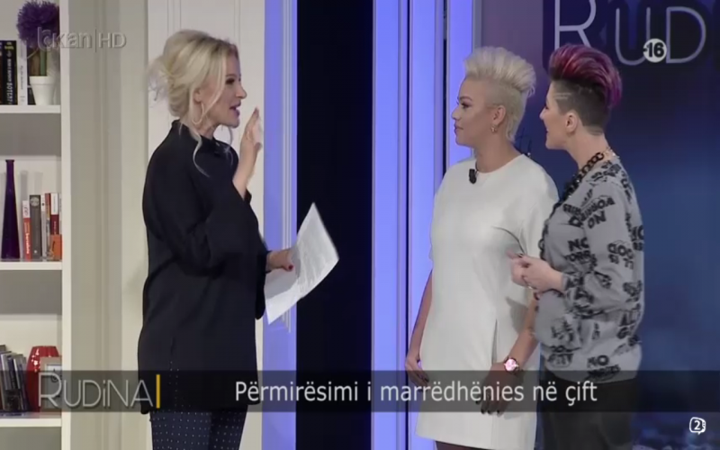 RRËFIMI/ Dy gra hapin biznes interesant,  do tu shesin shqiptarëve lodra seksi