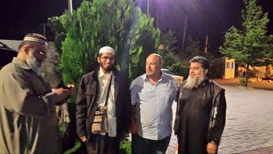 Fatos Nano, debat me ndjekësit për foton me islamikët
