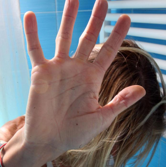 Itali, shqiptari del nga burgu për vrasje, përdhunon rumunen gjithë natën arrestohet sërish