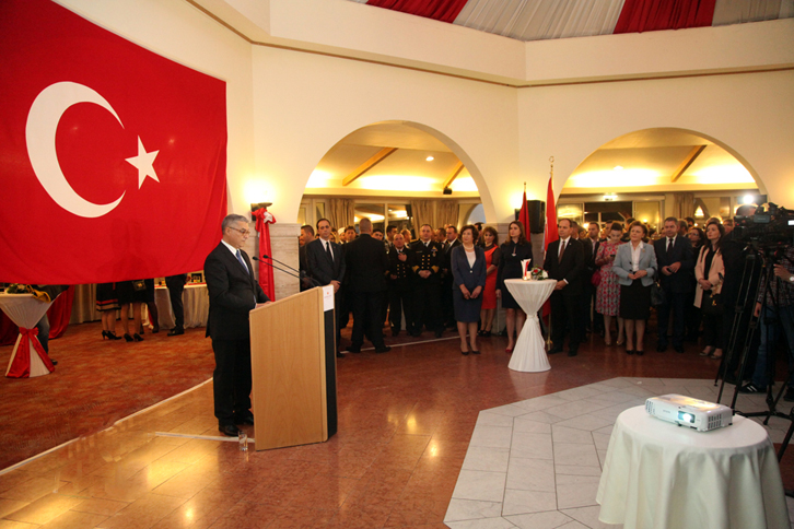 Ambasada turke i dorëzon Qeverisë Rama listën e “gylenistëve shqiptarë”