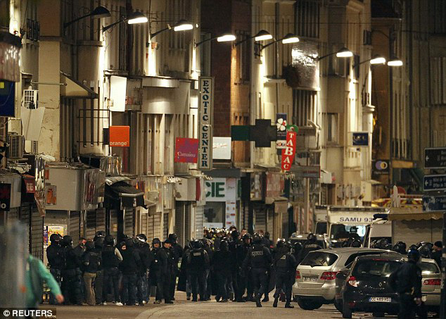 Paris, operacion për kapjen e ‘trurit’ të atentateve, dyshohet për 3 të vdekur
