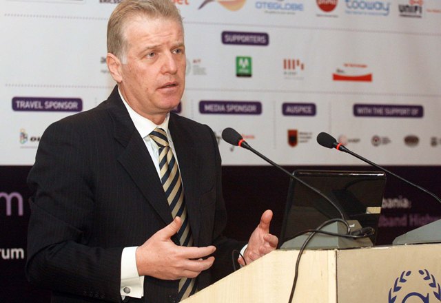 GENC POLLO/ Votimi pro Palestinës, shkarje e rëndë e qeverisë