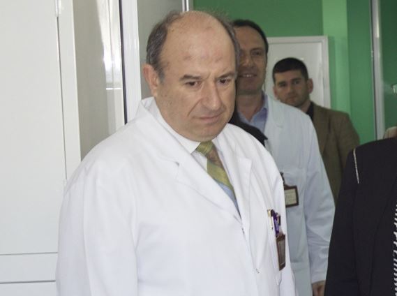 Mjeku Gjergj Belba për gjendjen e të plagosurve: Më rëndë është një minoren