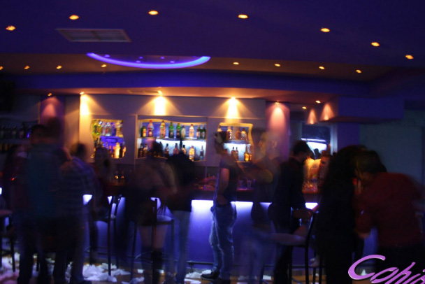 Shtetasi grek qëllon me armë dy shqiptarë në Kallamata