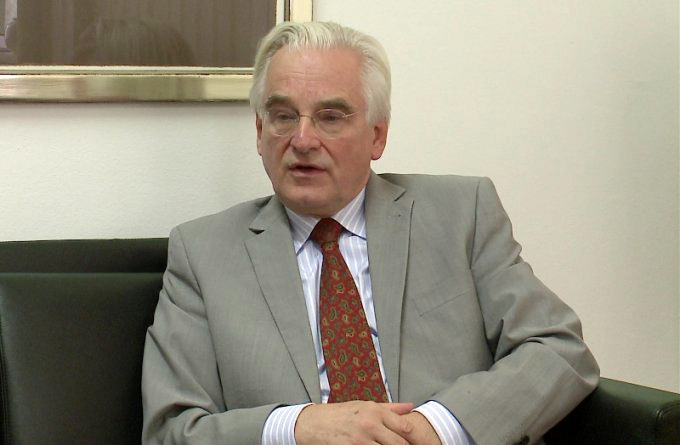 Ambasadori gjerman Hofman: Qeveria shqiptare duhet të rikthejë shpresën