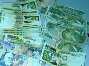 Gjirokastër, i vjedhin 18 milion lekë në makinë