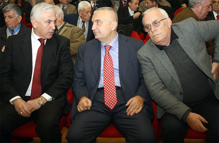 Baba Taku e ka vendosur, në dhjetor ndryshime në qeveri