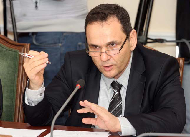 REFORMA NË DREJTËSI/ Ilir Rusmali ekspert “i pavarur” i Ylli Manjanit