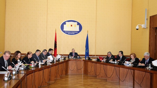 Mblidhet Konferenca e Kryetarëve të Kuvendit. Opozita i kërkon Metës të dorëhiqet