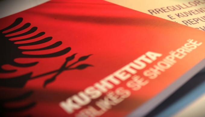 Ligji për dekriminalizimin: Ja nenet që do të ndryshojnë në Kushtetutë