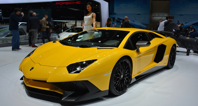 Çfarë bën kur nuk të pëlqen Lamborghini!