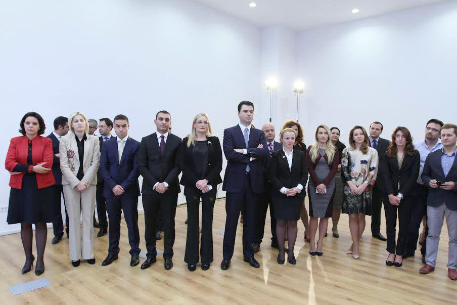 FOTO/ Analiza në PD nis nga spastrimi i koordinatorëve humbës