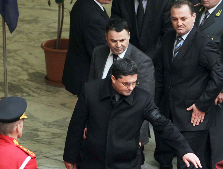 Sherr dhe fyerje midis deputetëve Pirro Lutaj dhe Asllan Diogjani