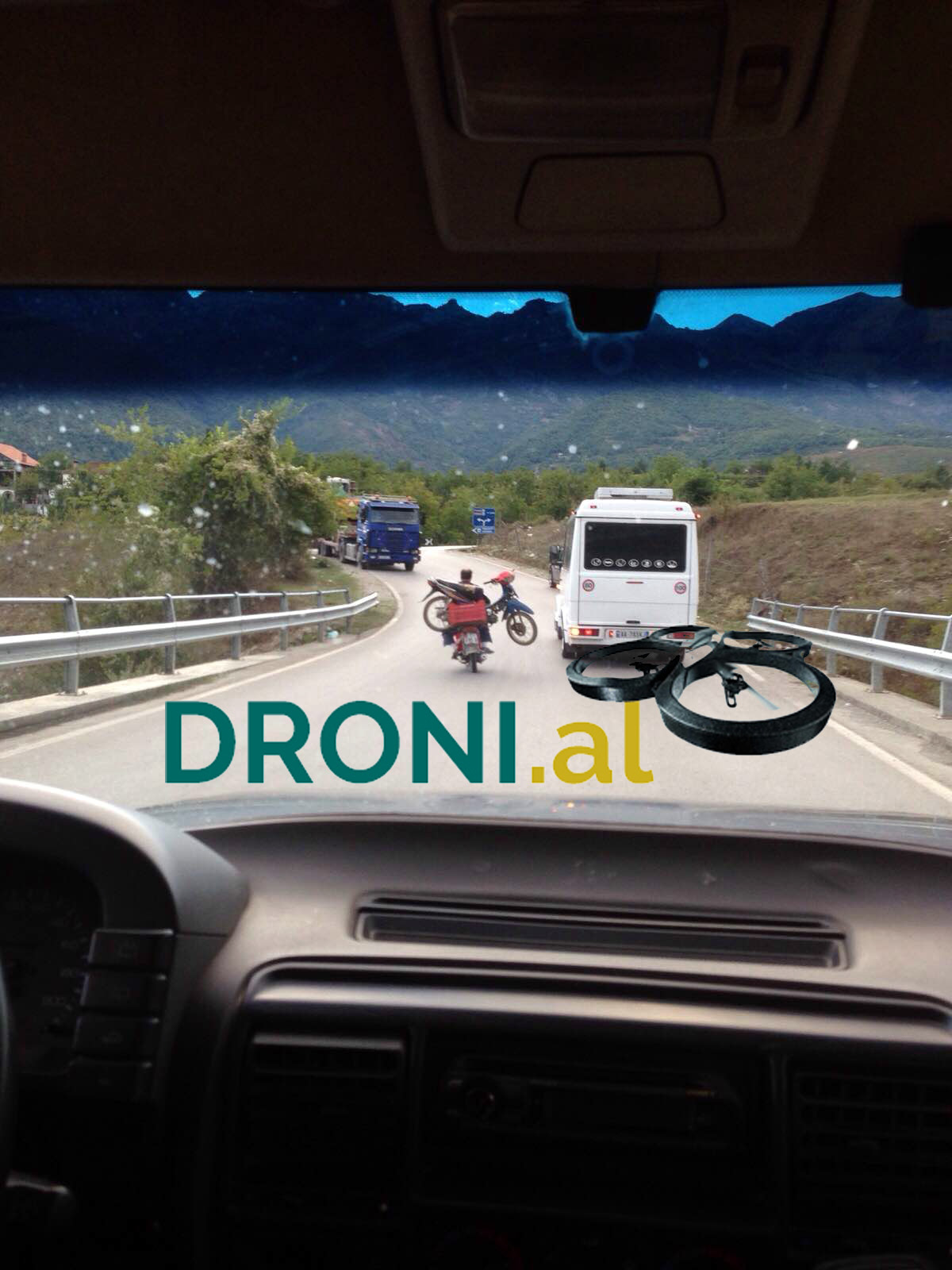 FOTO/  Shërbim i ri transporti…, motori transporton motor