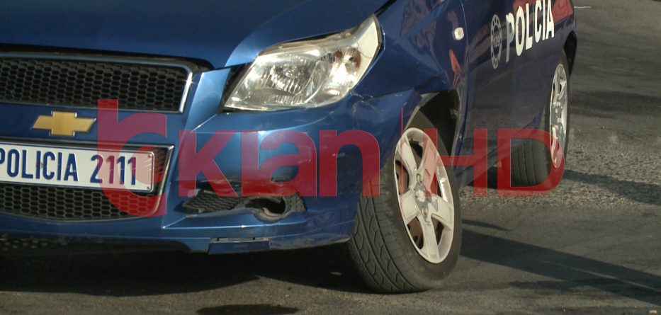 FOTO LAJM/ Përplaset makina e policisë rrugore në Tiranë